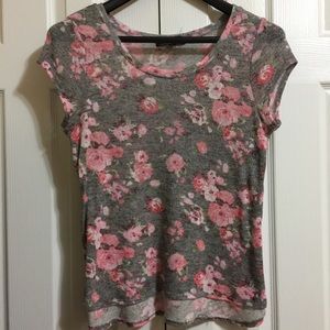 Floral Top - Extremely Comfortable!!